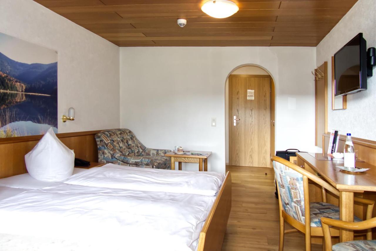 Garnihotel Zur Linde - Bayerischer Wald - Aktivcard Mit 154 Kostenfreien Leistungen - Kostenloser Parkplatz Lohberg Luaran gambar