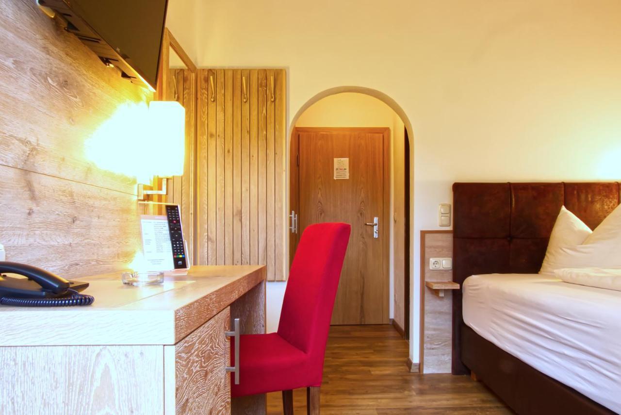 Garnihotel Zur Linde - Bayerischer Wald - Aktivcard Mit 154 Kostenfreien Leistungen - Kostenloser Parkplatz Lohberg Luaran gambar