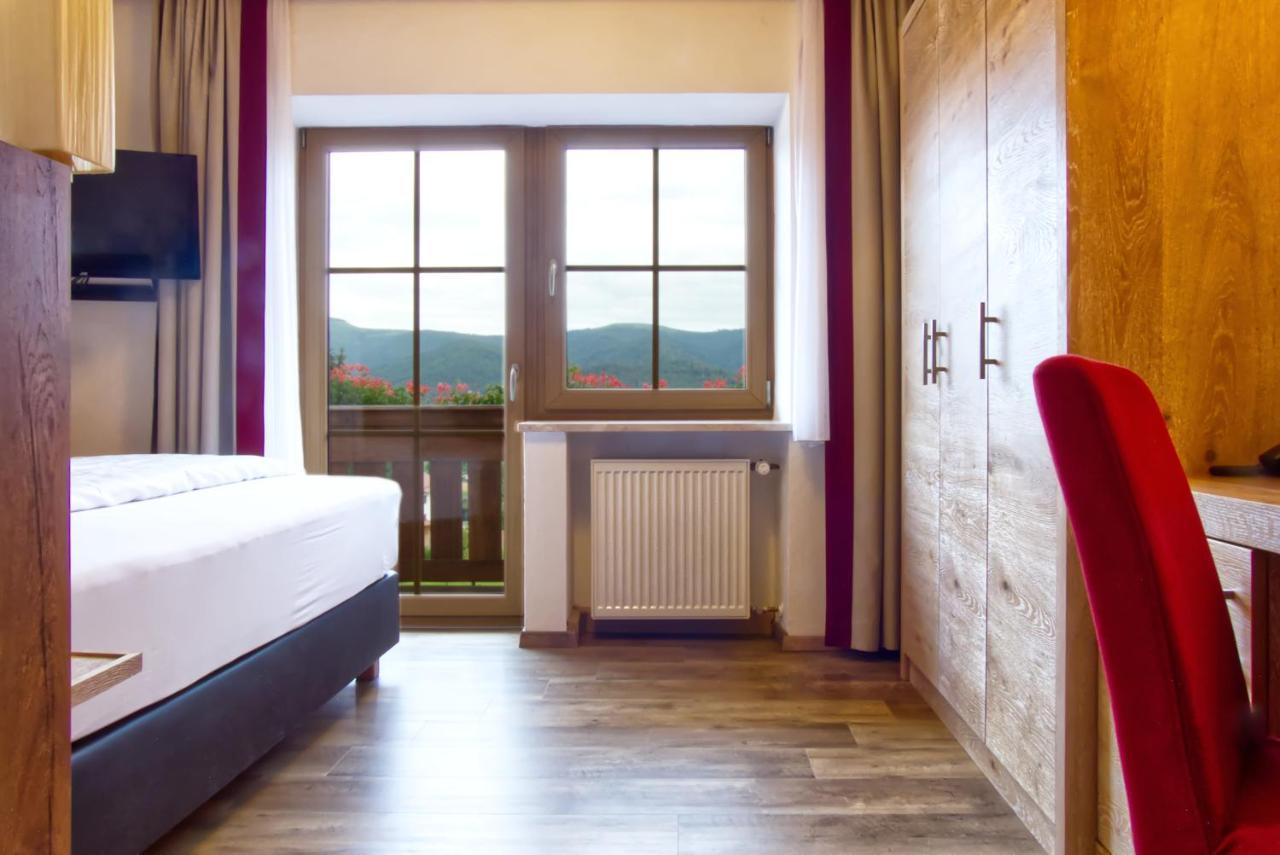Garnihotel Zur Linde - Bayerischer Wald - Aktivcard Mit 154 Kostenfreien Leistungen - Kostenloser Parkplatz Lohberg Luaran gambar