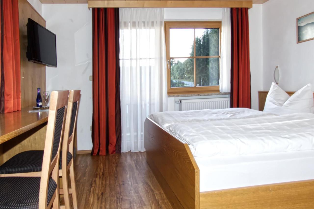 Garnihotel Zur Linde - Bayerischer Wald - Aktivcard Mit 154 Kostenfreien Leistungen - Kostenloser Parkplatz Lohberg Luaran gambar